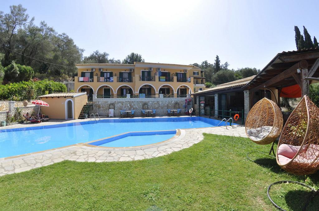 Villa Birlis Liapades Exterior foto